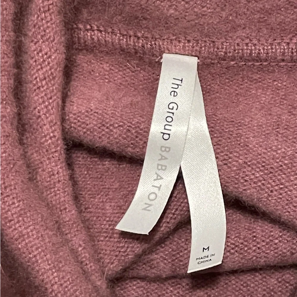 Aritzia The Group by Babaton Plateau Lux Cashmere Hoodie in Mauve Pink. Size M - Picture 4 of 6